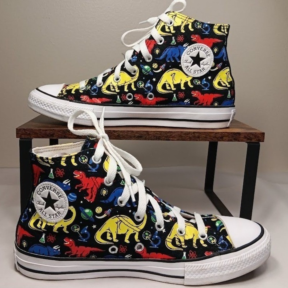 Converse Chuck Taylor High Top Kids Size 6 Black Dinosaur Science Excellent - Picture 3 of 11